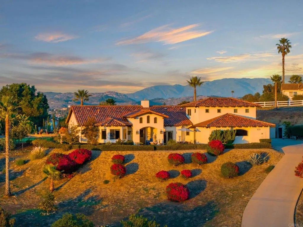 Photo of 9746 Megan Ter, Escondido, CA 92026 (MLS # NDP2600379)