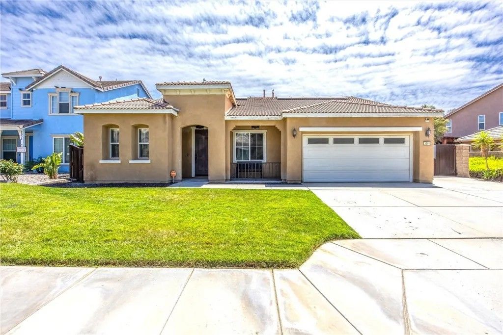 Photo of 2944 Coffeeberry Way, San Jacinto, CA 92582 (MLS # IG26094268)