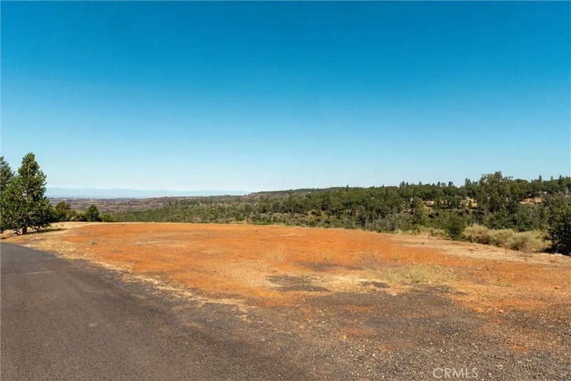1495 Lofty View