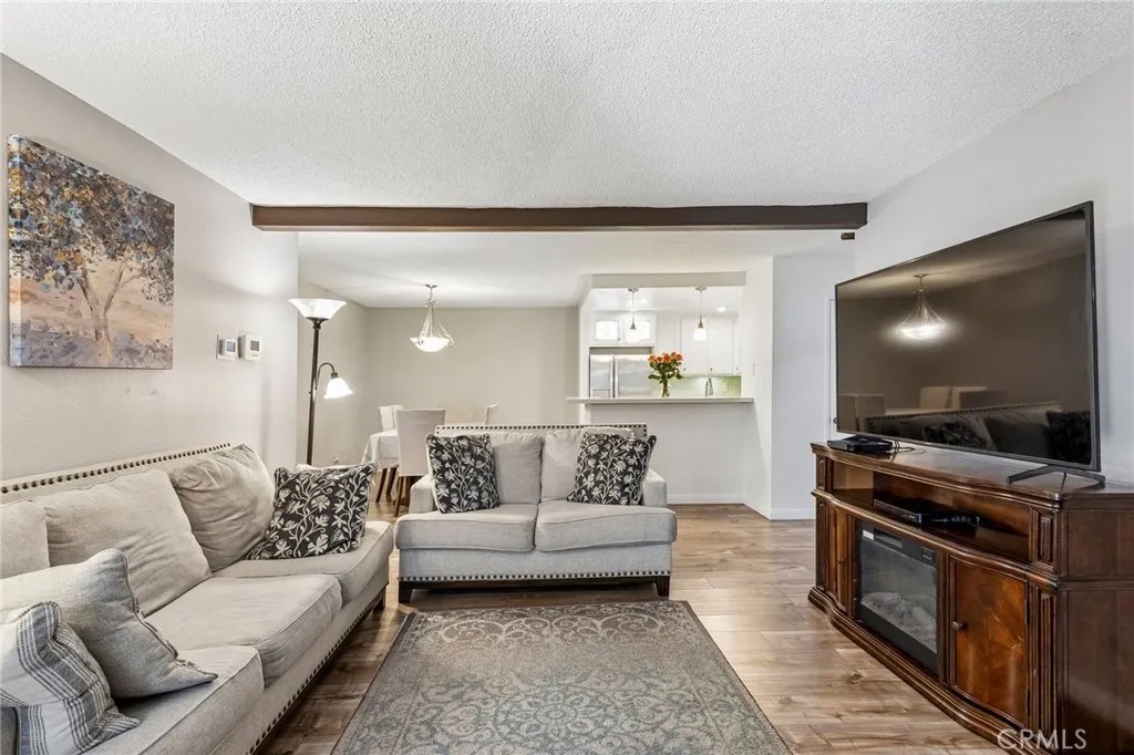 15511 Sherman Way 29