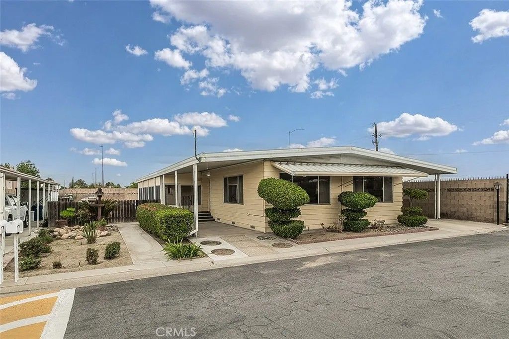 Photo of 1701 Dinuba Ave #1, Selma, CA 93662 (MLS # FR26015500)