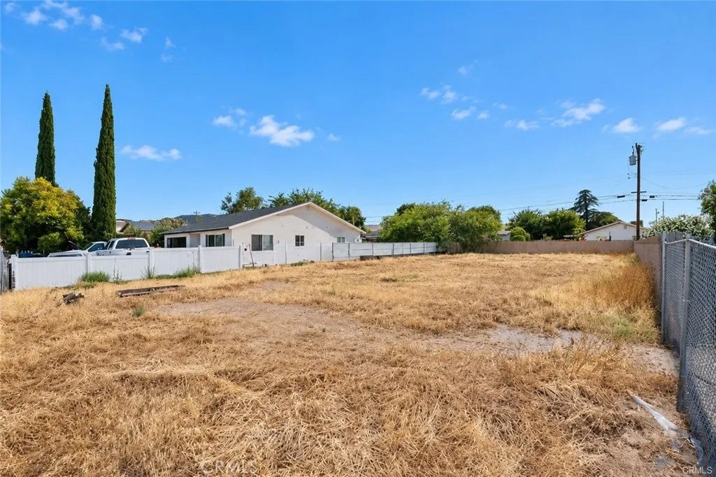 Photo of 38545 4th ST, Palmdale, CA 93550 (MLS # SR26232174)
