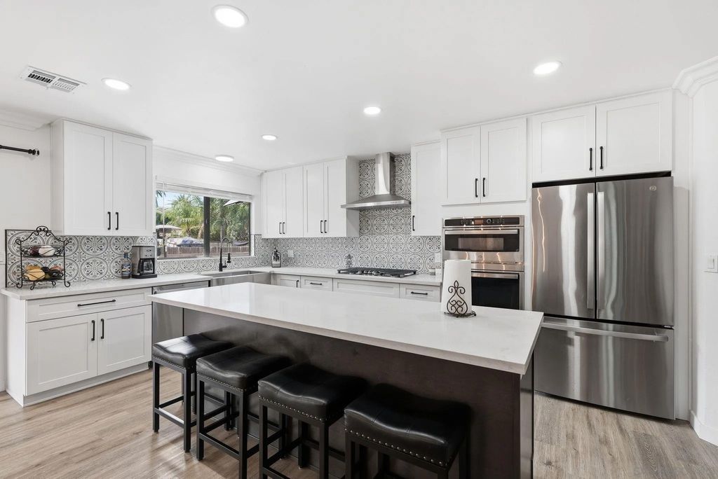 Photo of 17249 Mcbride Ave, Lake Elsinore, CA 92530 (MLS # 260007170)