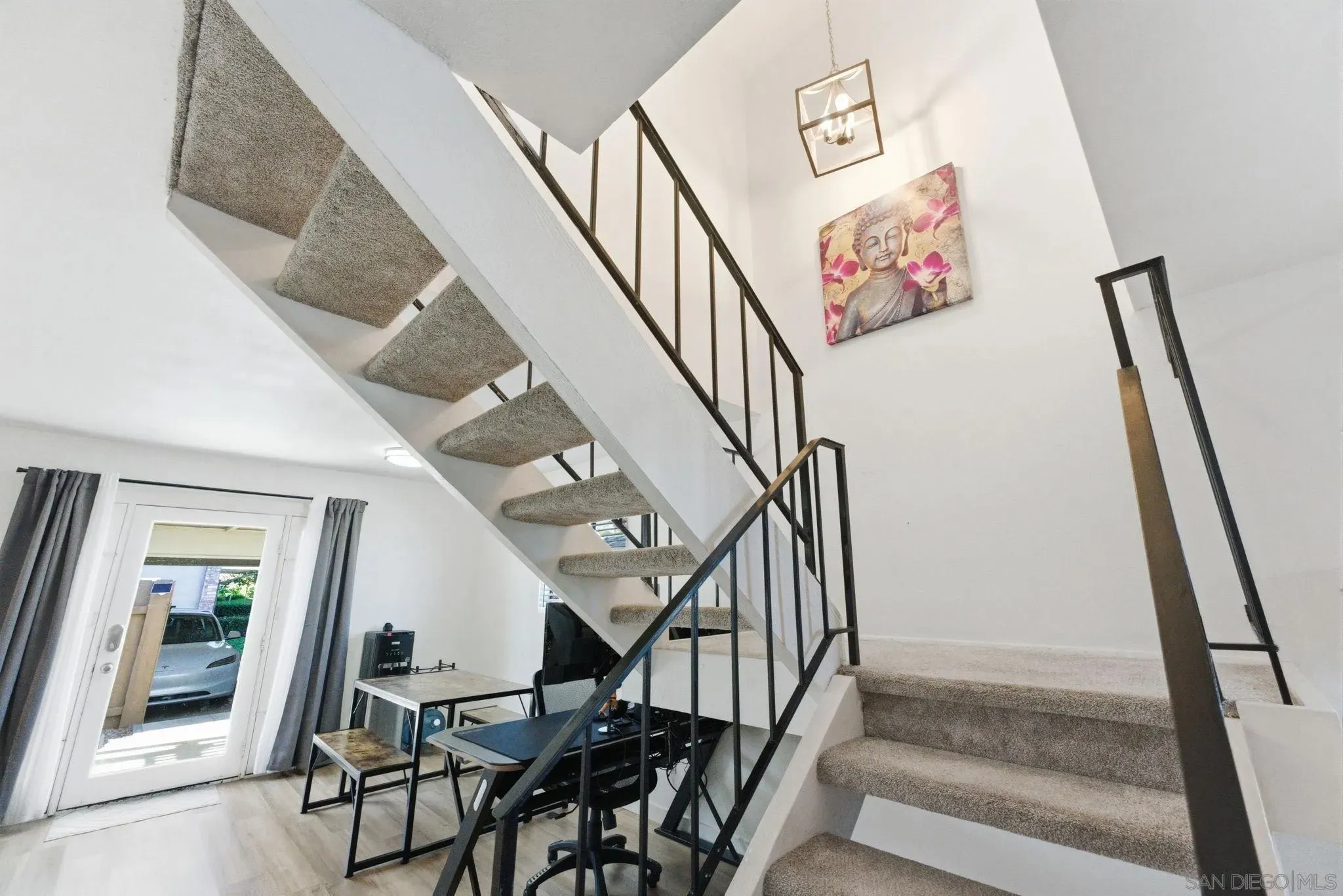 El Cajon, California 92021, United States, 3 Bedrooms Bedrooms, ,3 BathroomsBathrooms,Residential,Active,253667