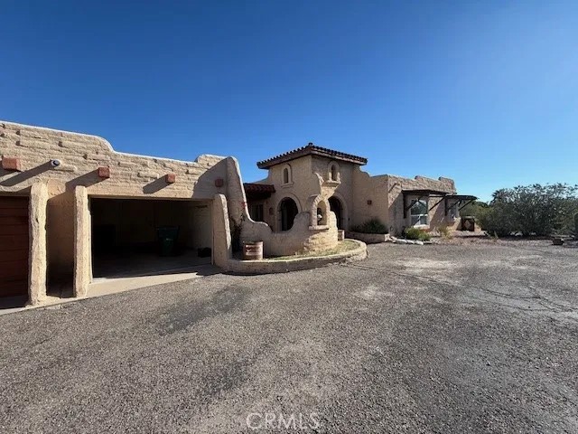 6300 N Camino Miraval