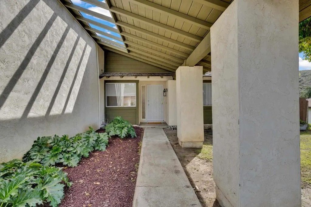 Photo of 9931 Knollview Dr, Spring Valley, CA 91977 (MLS # PTP2601733)