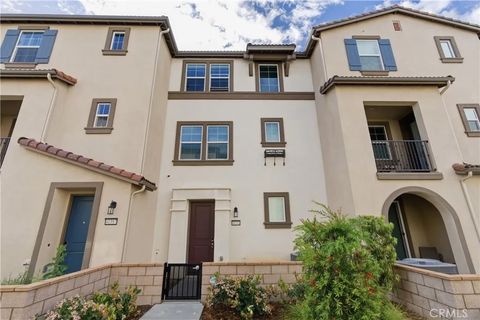 Photo of 40391 Melrose Dr, Temecula, CA 92591 (MLS # SW26070814)