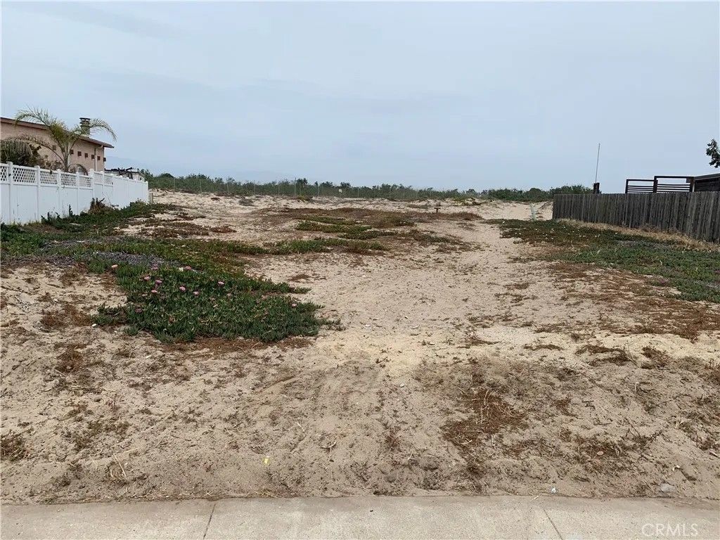 Photo of 4901 Catamaran St, Oxnard, CA 93035 (MLS # OC26000200)