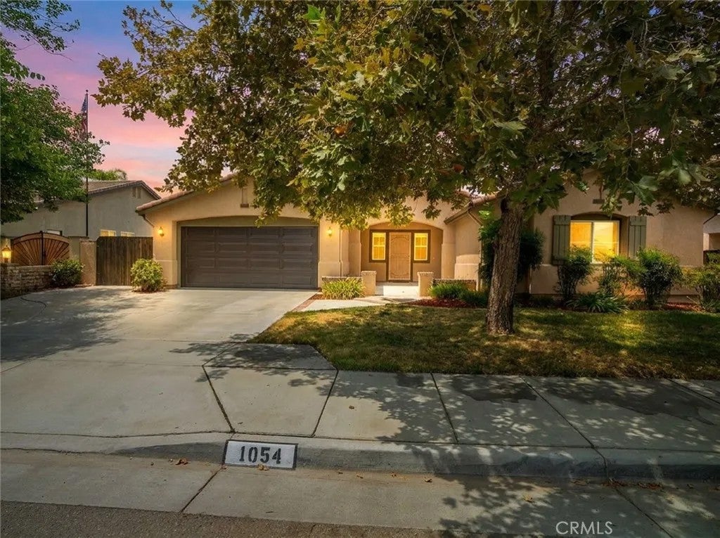 Photo of 1054 Waterleaf WAY, San Jacinto, CA 92582 (MLS # IV26200170)