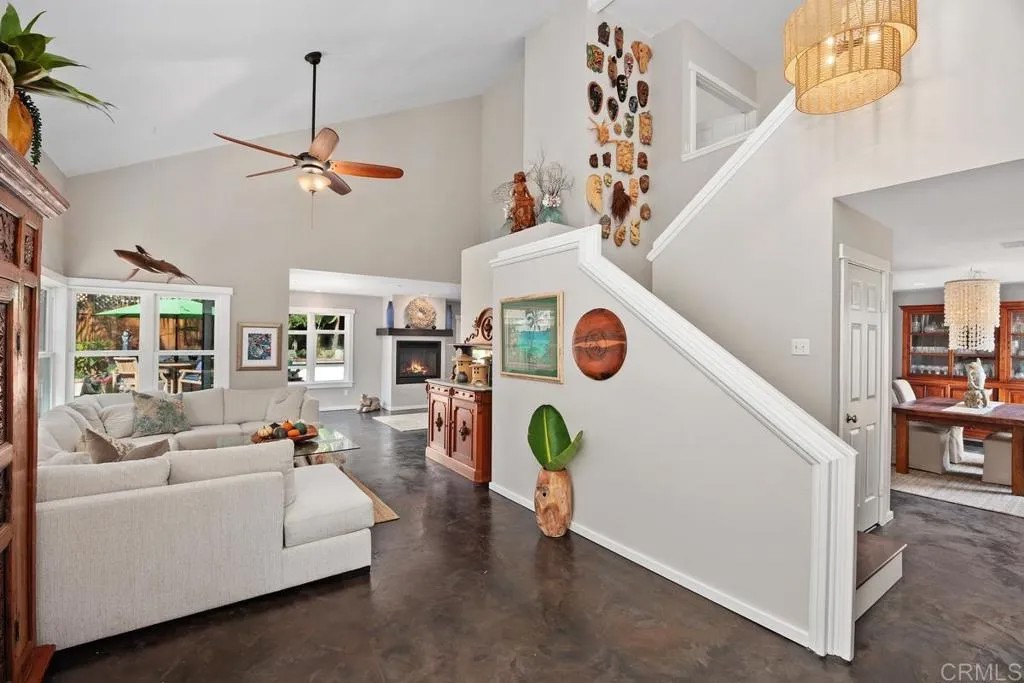 3112 Del Rey Avenue
