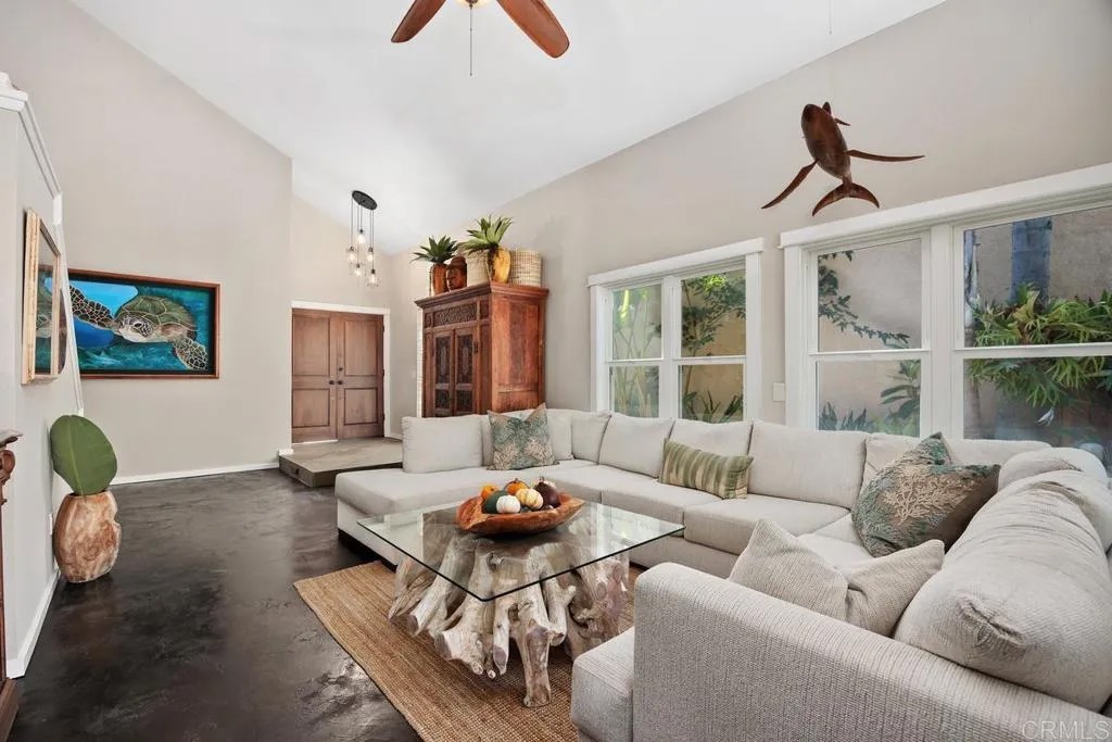 3112 Del Rey Avenue