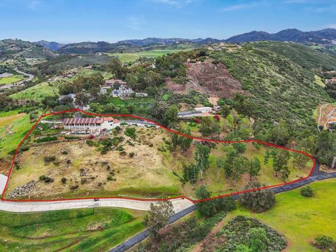 Photo of 29509 Hoxie Ranch Rd, Vista, CA 92084 (MLS # 260008365)