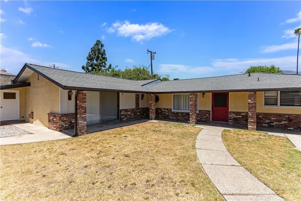 9123 E Fairview