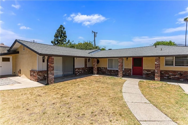9123 E Fairview