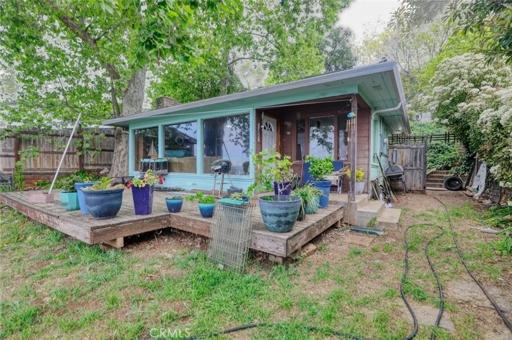 9195 Glenhaven