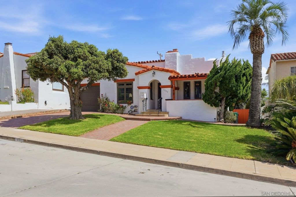 Photo of 3222 Curtis St, San Diego, CA 92106 (MLS # 260009064)