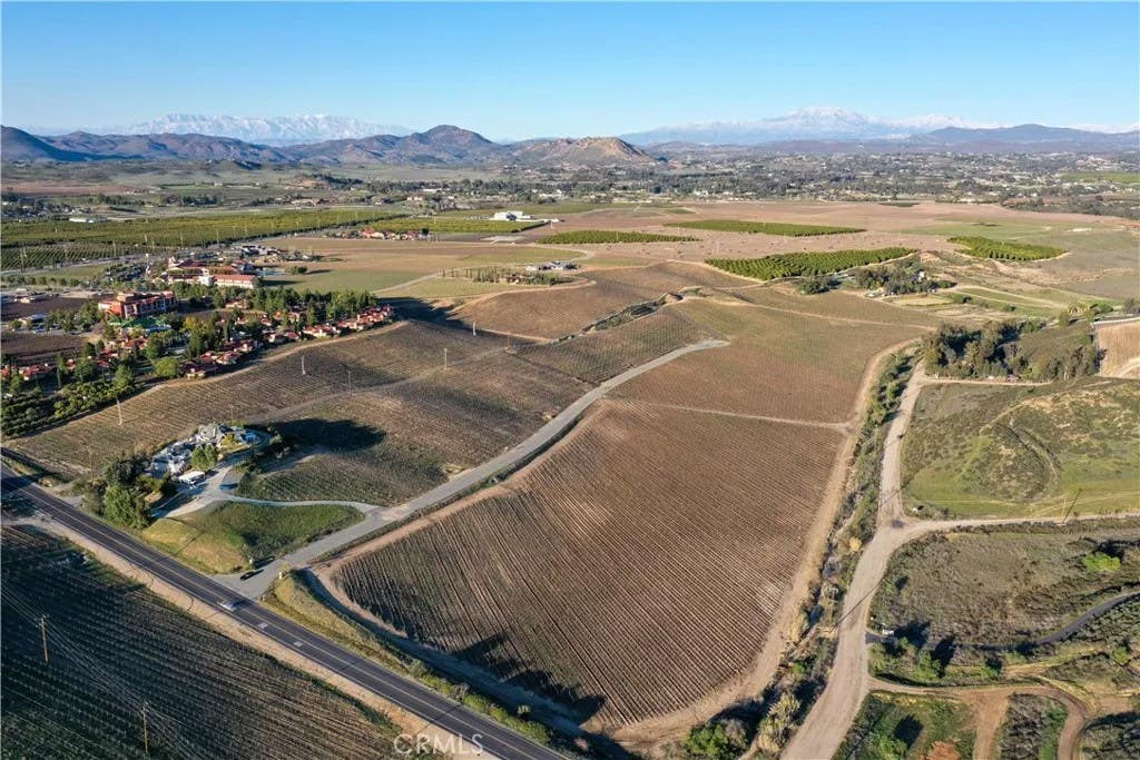 Photo of 0 Valle Toscana Ct, Temecula, CA 92592 (MLS # ND26063050)