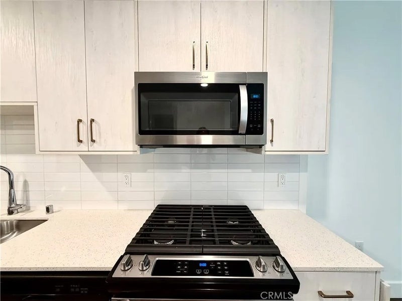 709 E Walnut Street 222
