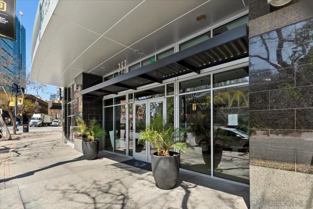 Photo of 253 10th Ave #524, San Diego, CA 92101 (MLS # 250041769)