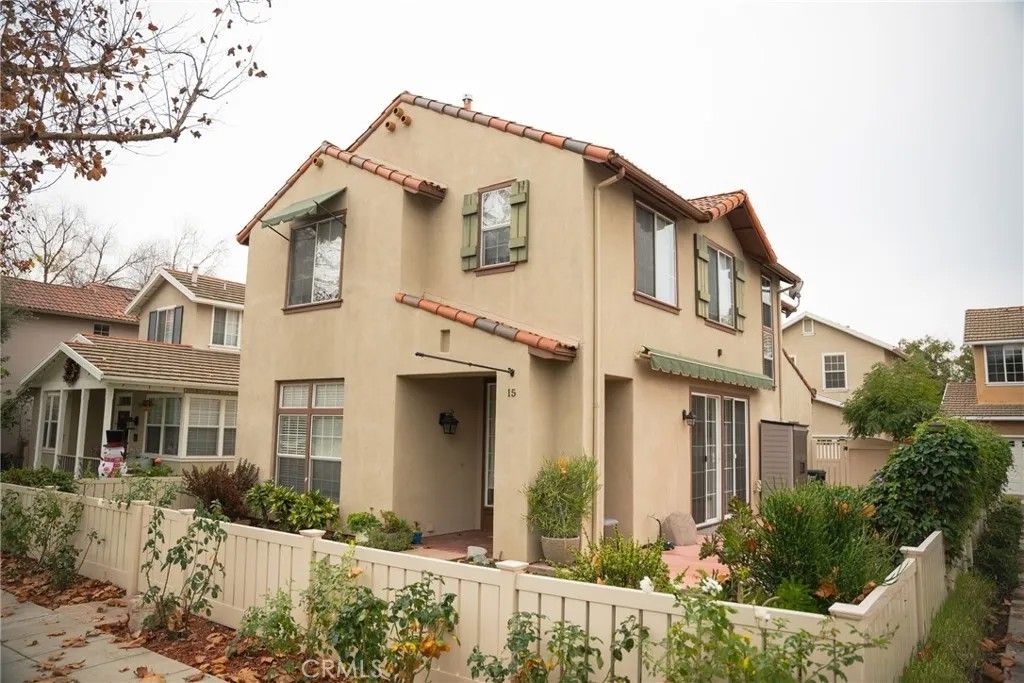 Photo of 15 Paseo Simpatico, Rancho Santa Margarita, CA 92688 (MLS # LG25280860)
