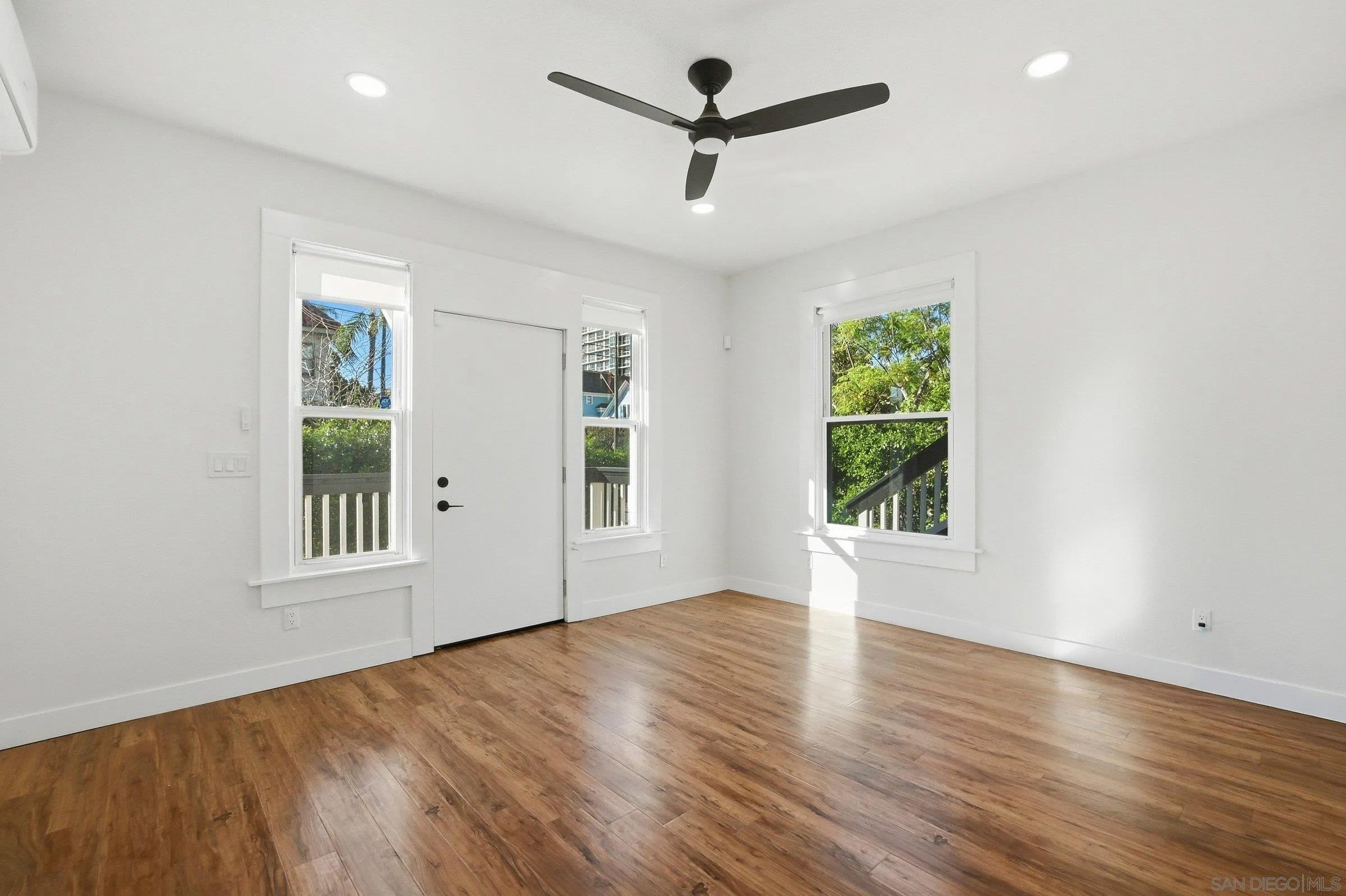 312 Brookes Ave