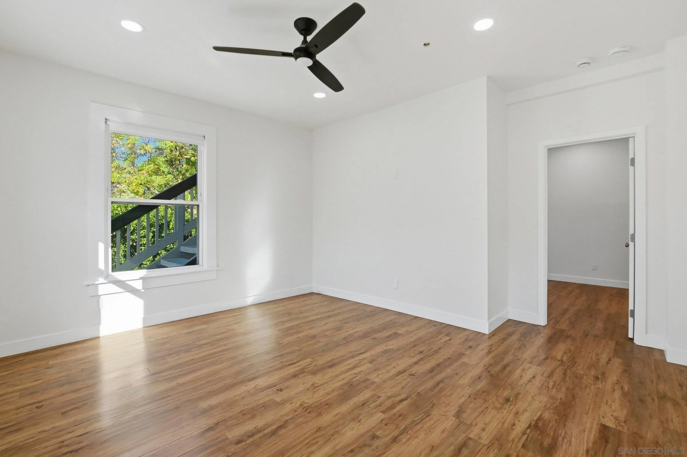 312 Brookes Ave