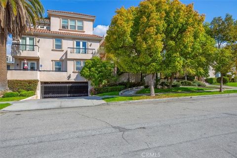 Photo of 333 Milford St #105, Glendale, CA 91203 (MLS # GD26031995)