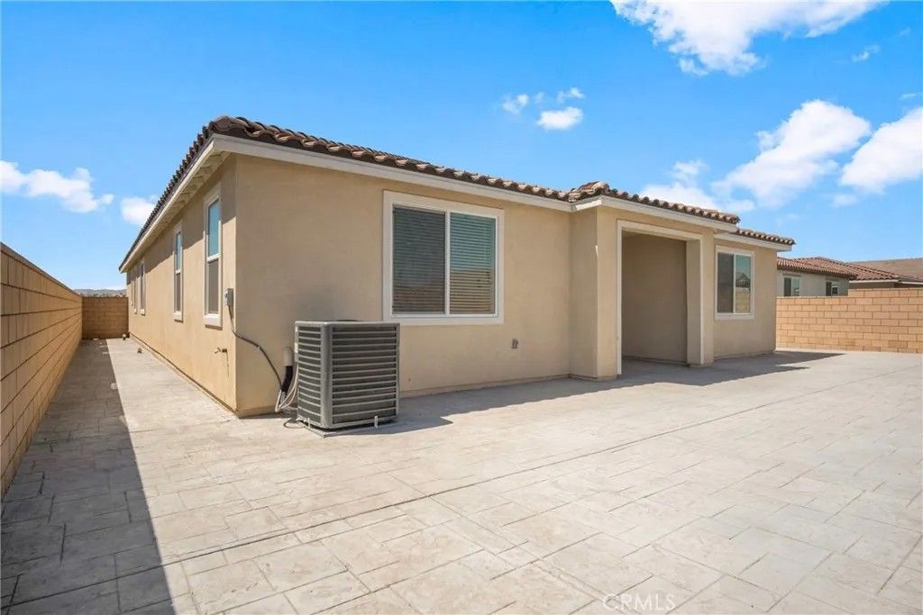 Photo of 11952 Olivine Rd, Victorville, CA 92392 (MLS # PW26044470)