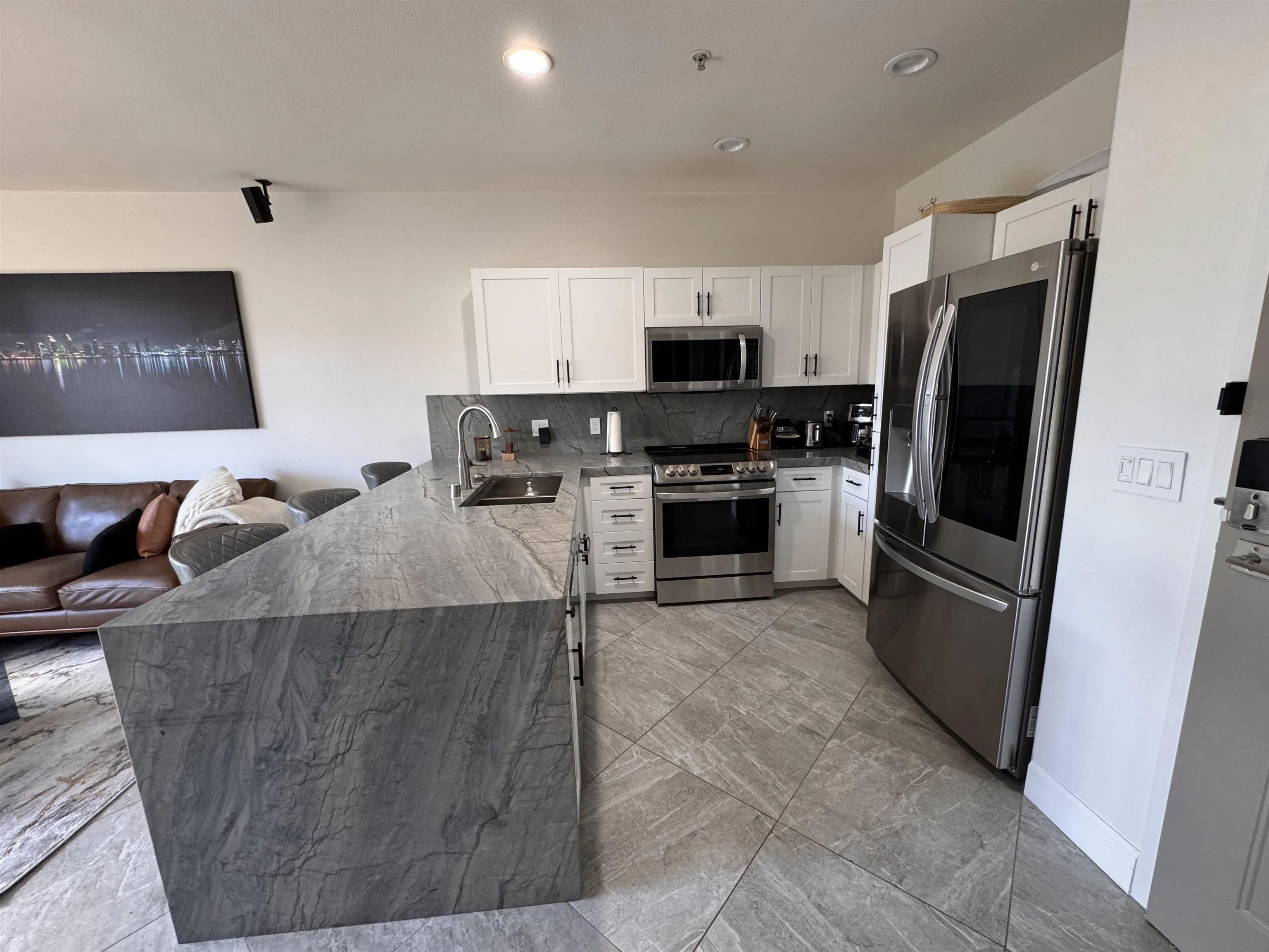 1501 Front 324