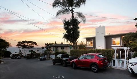 Photo of 31907 9th Avenue, Laguna Beach, CA 92651 (MLS # LG26000063)