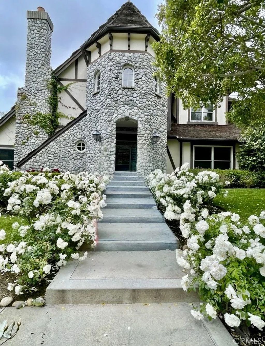 Photo of 27772 Somerset Ln, San Juan Capistrano, CA 92675 (MLS # OC26044966)