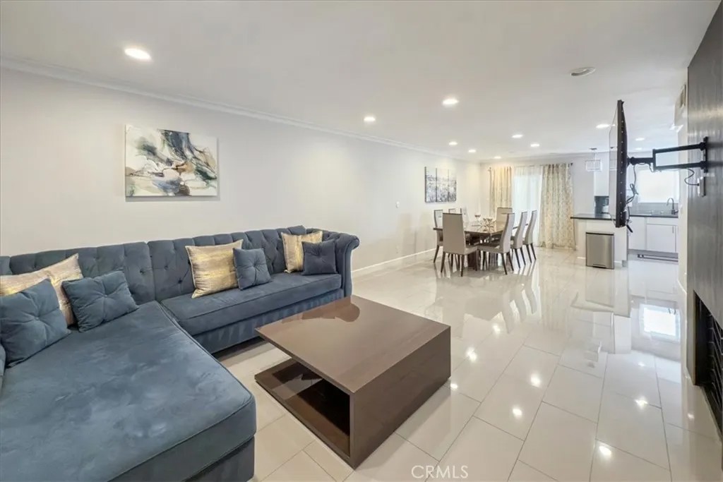 1156 San Rafael 2