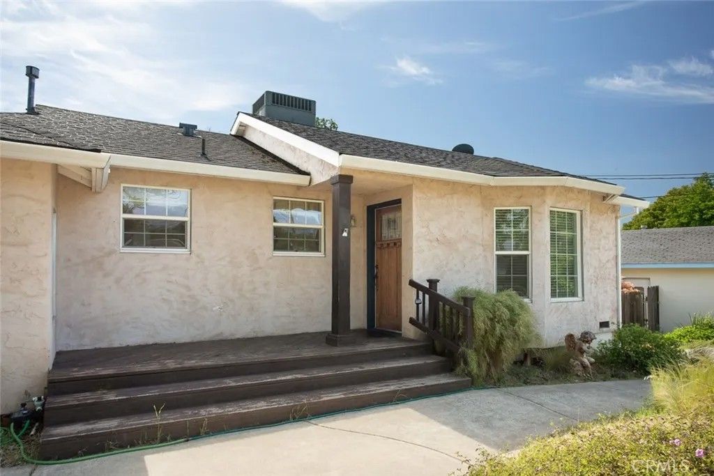 Photo of 38 Highlands Blvd, Oroville, CA 95966 (MLS # SN26088983)