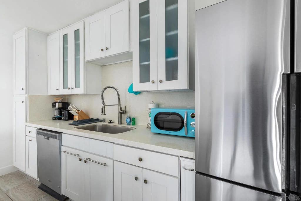 Photo of 8529 Villa La Jolla Drive #E, La Jolla, CA 92037 (MLS # 260018948)