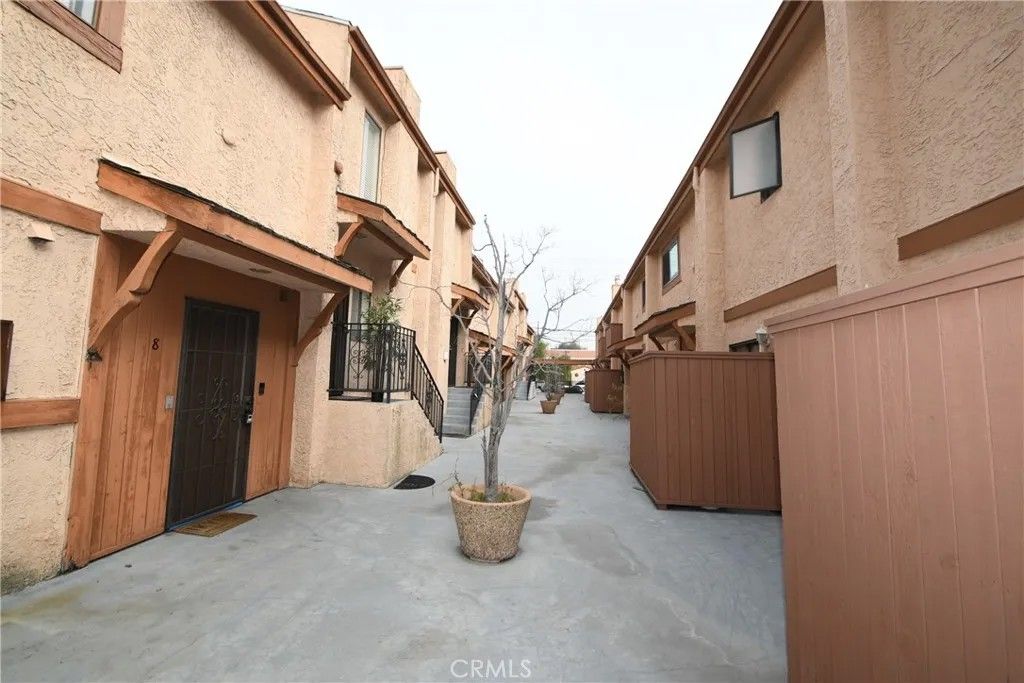 Photo of 340 Regent Street, Inglewood, CA 90301 (MLS # SB26071974)