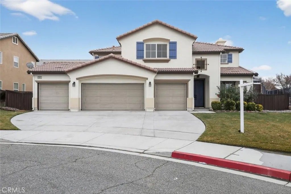 Photo of 13445 Cristobel Court, Victorville, CA 92394 (MLS # SR26015770)