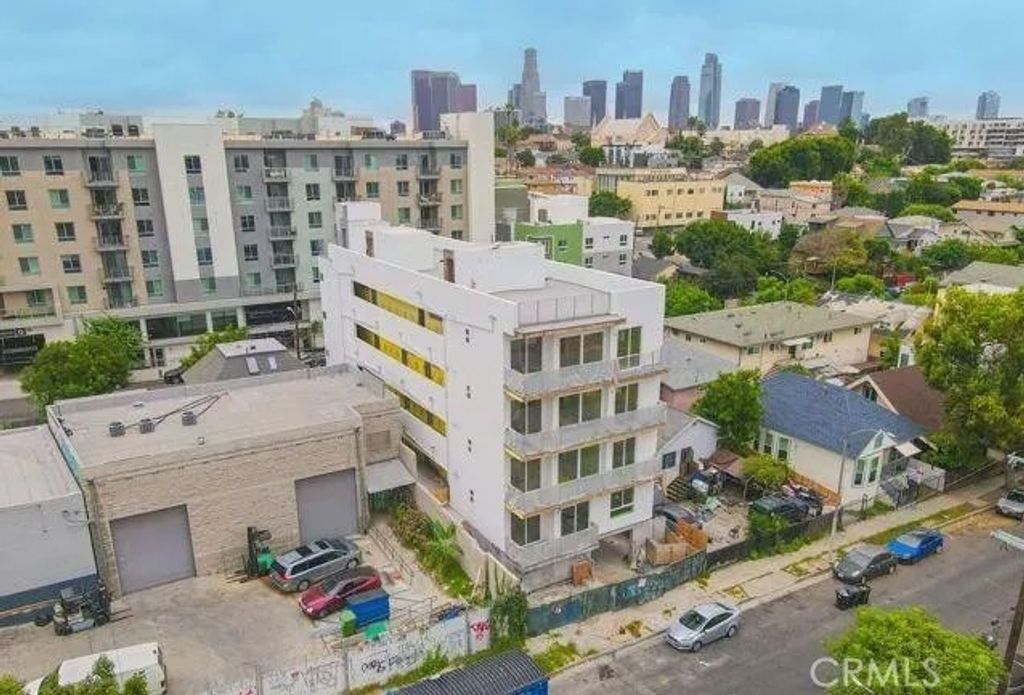 Photo of 320 N Mountain View, Los Angeles, CA 90026 (MLS # DW26093293)