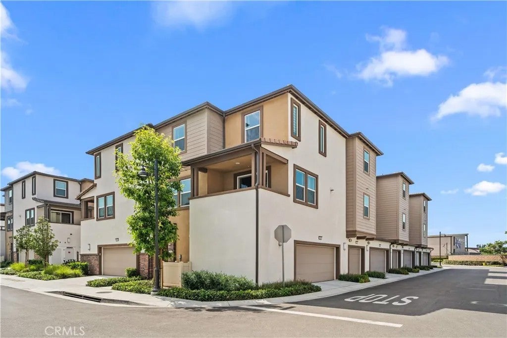 1480 Stratus Dr