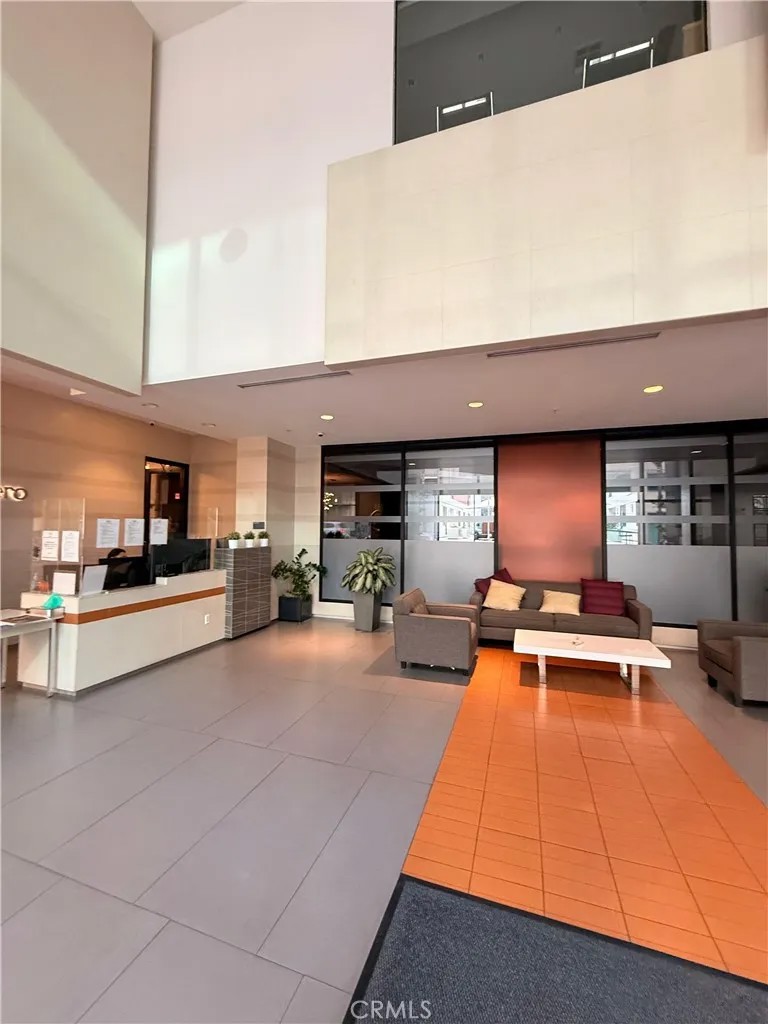 1234 Wilshire 233