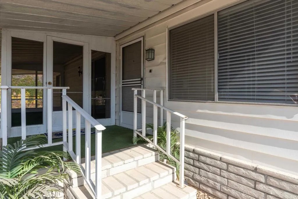 3535 Linda Vista 144