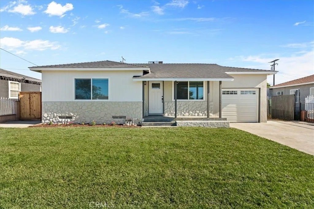 Photo of 8981 Cypress Ave, Fontana, CA 92335 (MLS # IV25267287)