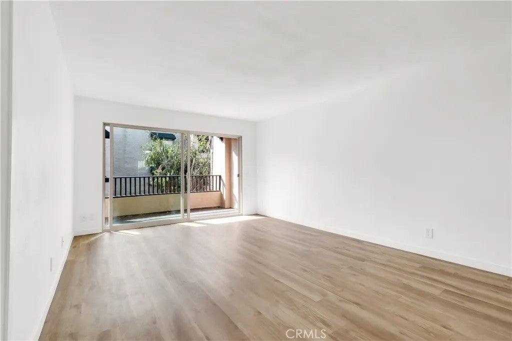 2514 Clairemont 107