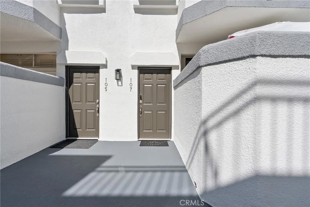 5010 Cahuenga Boulevard 107