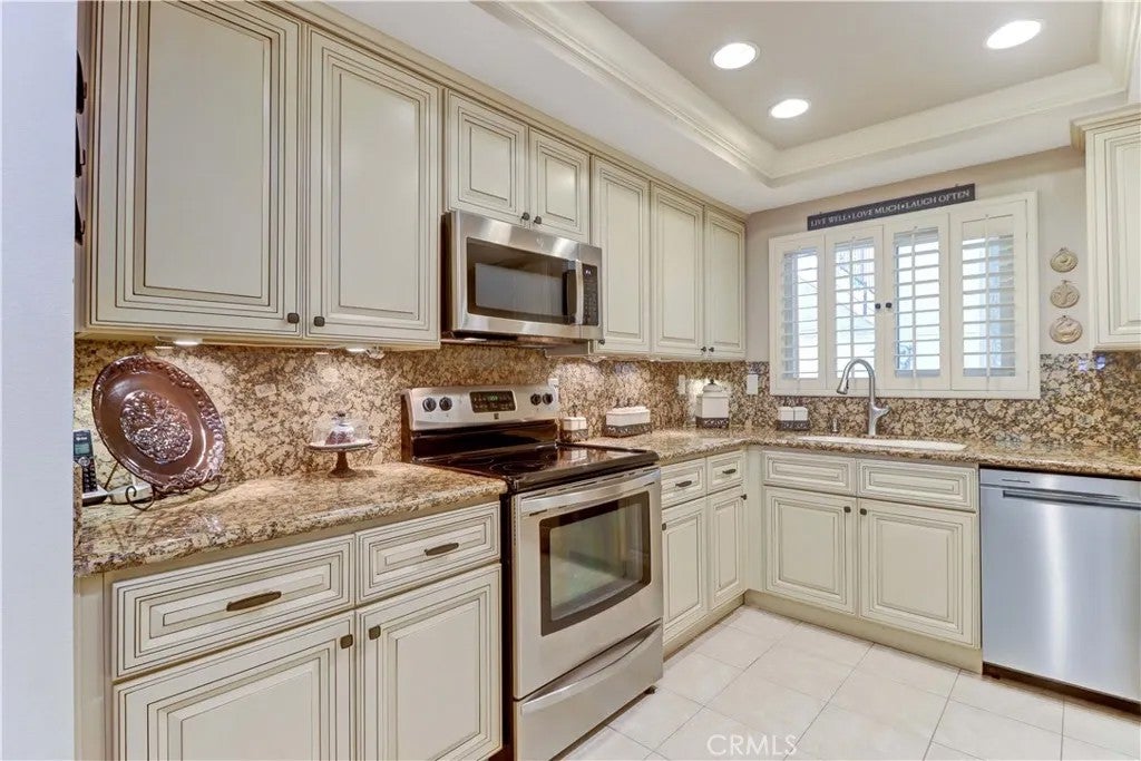 5506 Paseo Del Lago A