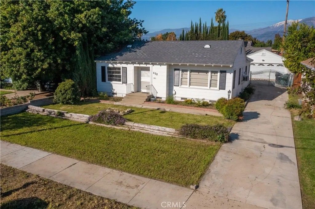 Photo of 632 W I St, Ontario, CA 91762 (MLS # IV25267293)