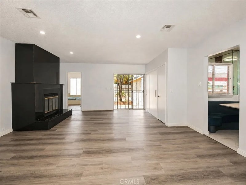 209 W 122nd