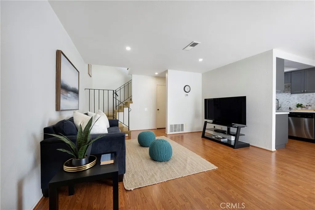 6437 Horse Shoe Lane