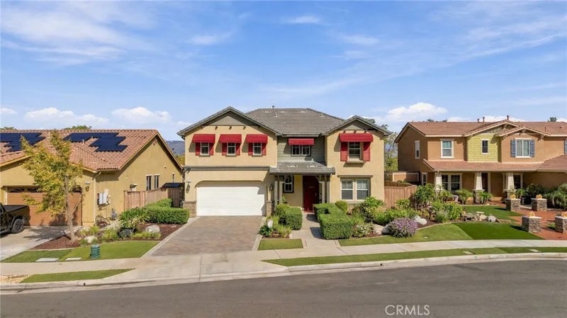 221 Pomegranate Street