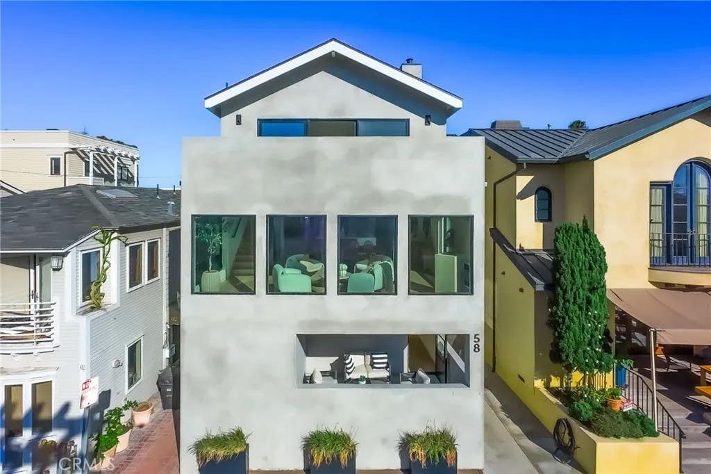 Photo of 58 66th PL, Long Beach, CA 90803 (MLS # PW26168865)