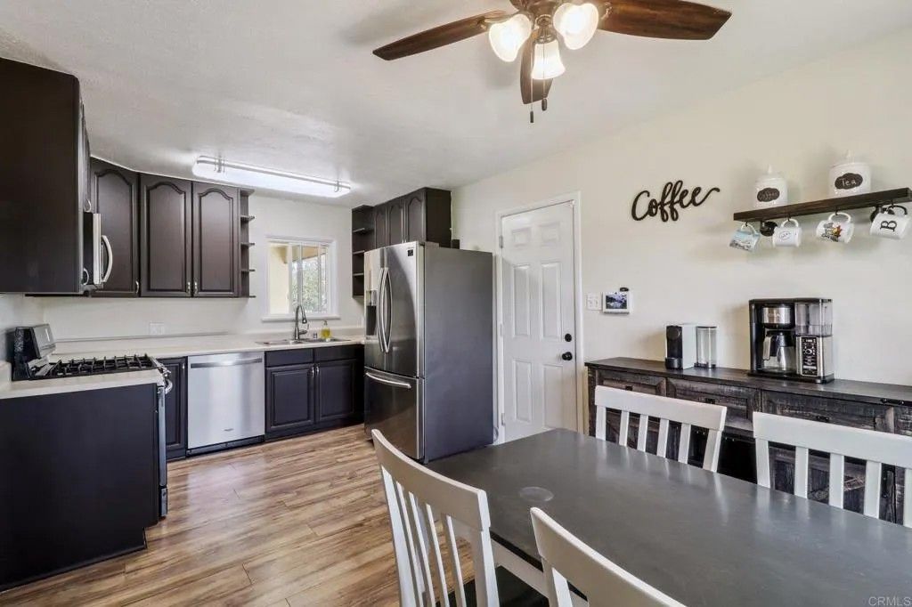 Photo of 915 Crest View Rd, Vista, CA 92081 (MLS # NDP2507013)